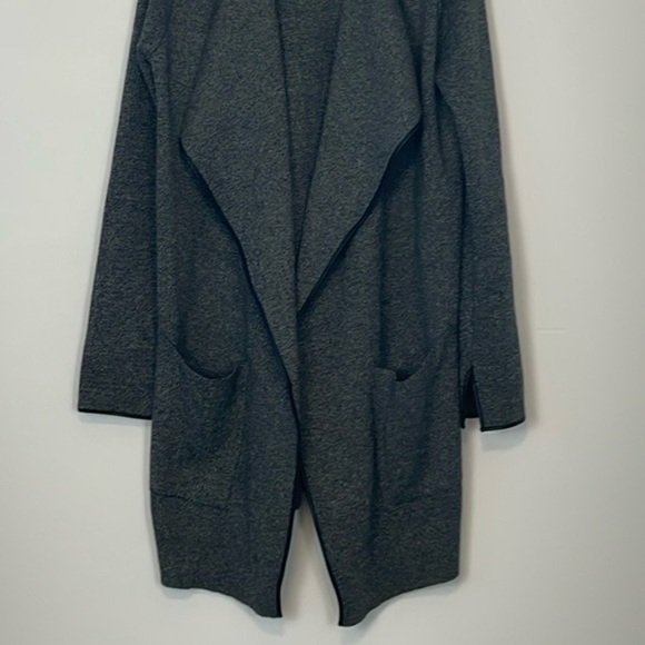 ZARA Gray/Black Waterfall Front Cardigan/Jacket. Size Medium. Has Pockets. - Picture 3 of 9